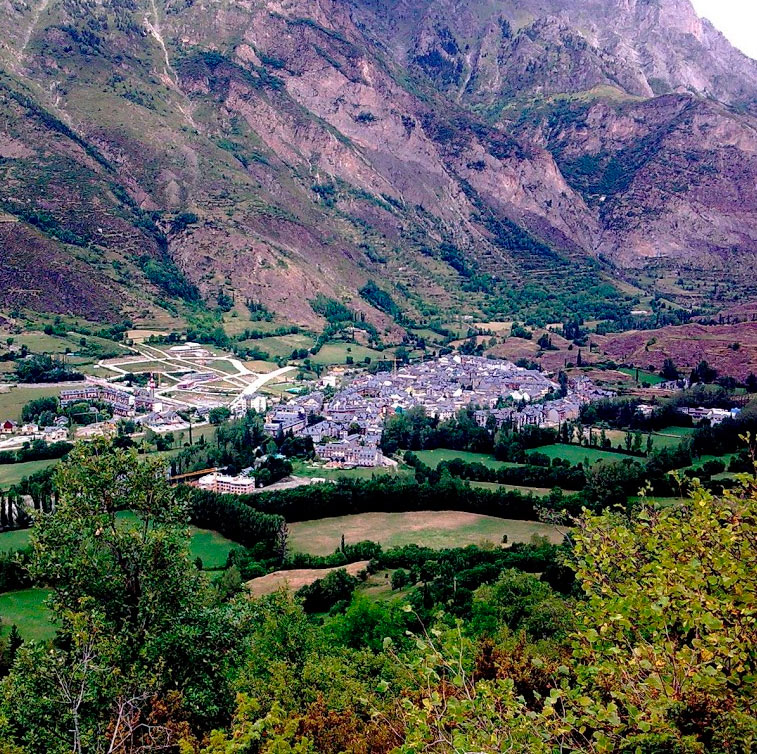 La Coma de Alba, hoteles y alojamientos en Benasque